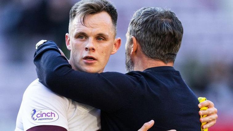 Could McInnes arrival convince Shankland to stay at Hearts?
