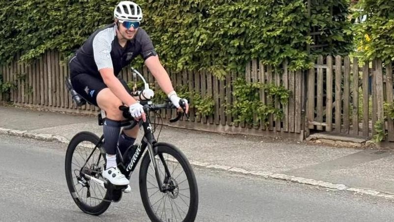 Man runs, cycles and swims in 38-hour record bid