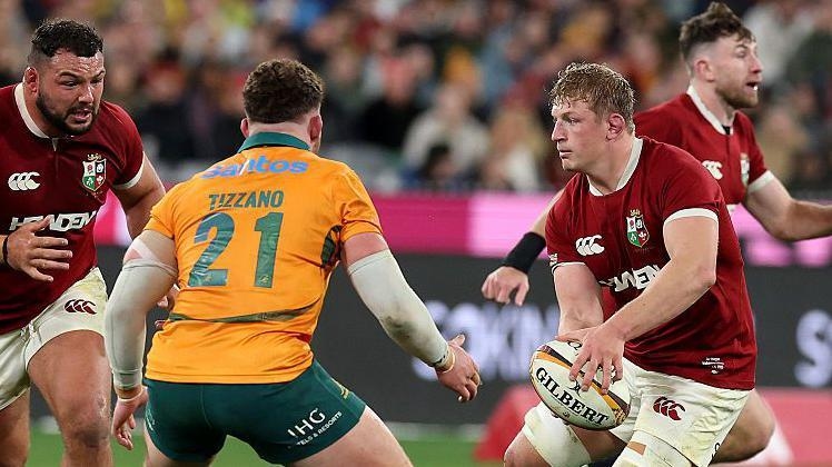 World Rugby boss rejects Schmidt's clearout claim