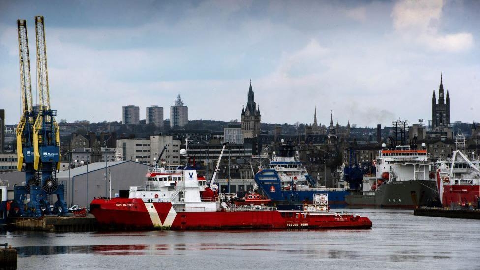Aberdeen agrees council tax increase of 9.85%