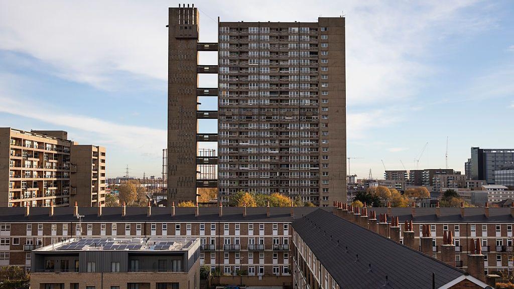 'Lives at stake' in tower block with broken lifts