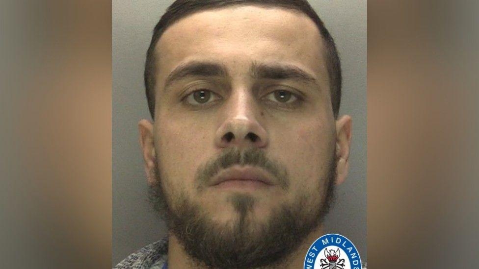 Shooting saw passer-by used as 'human shield'