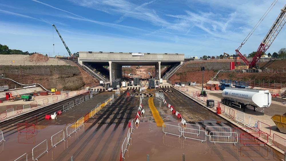 Kenilworth: HS2 works closes link road with Coventry