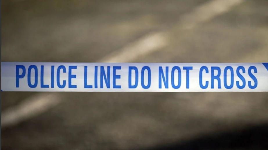 Three more held after 'gun pointed at police'