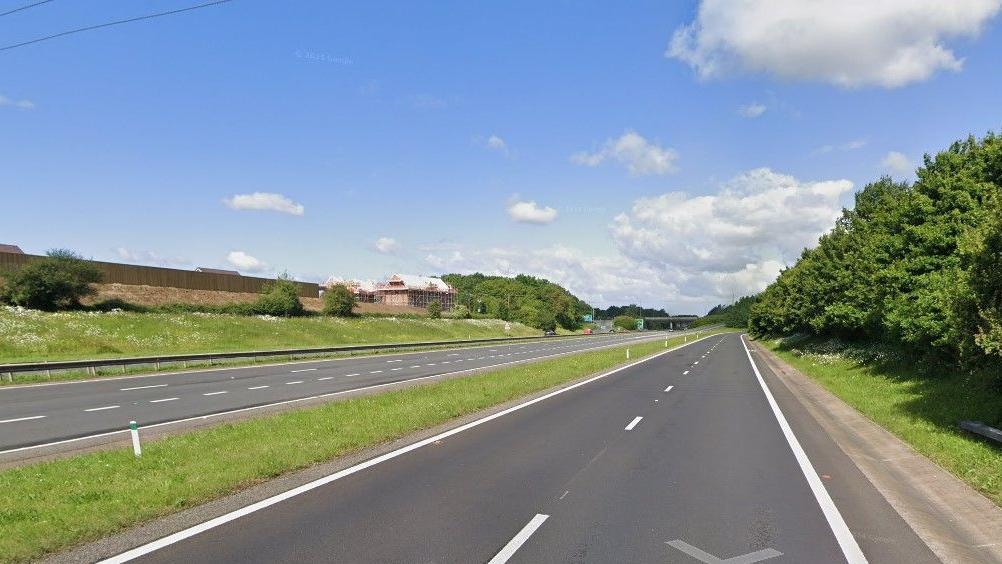 Major road closed after serious crash