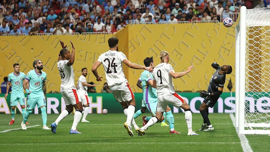 Gundogan scores twice as Man City hit six to progress