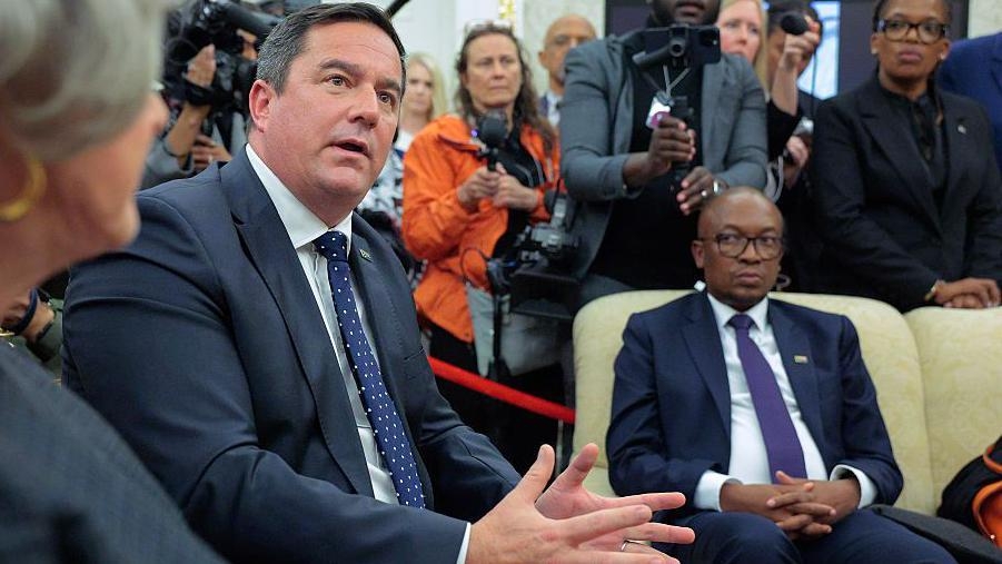 Trump confronts S African leader with claim of Afrikaners being 'persecuted'