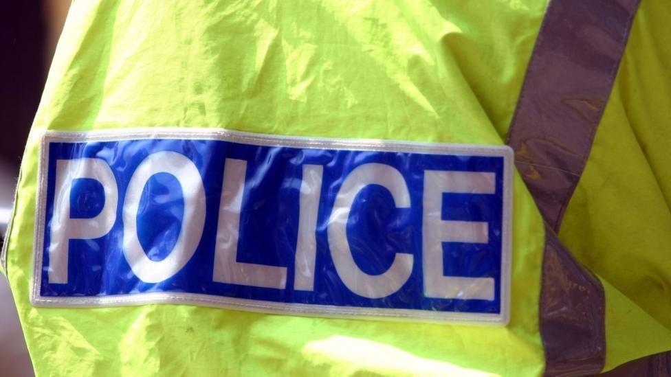 Police officer sent sexual messages while on duty