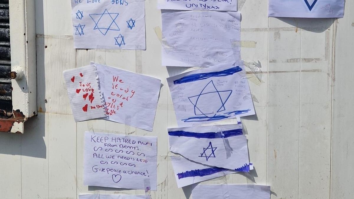 Restaurateur 'fighting antisemitic hate with love'