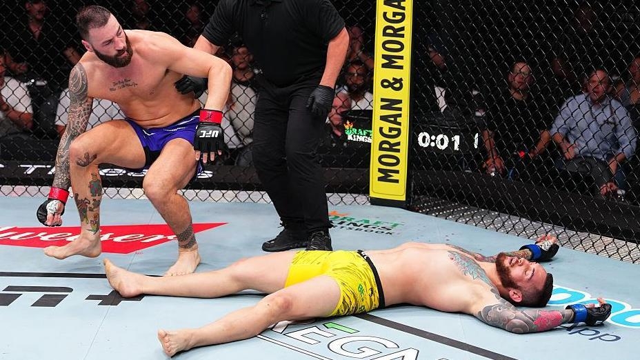Craig admits to 'illegal move' in controversial 'no contest'