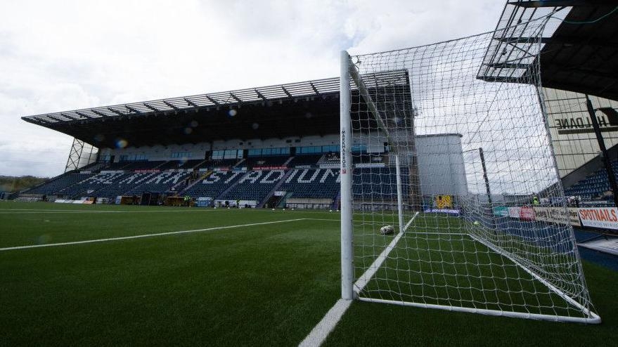 Premiership pitch debate 'about standards & criteria'