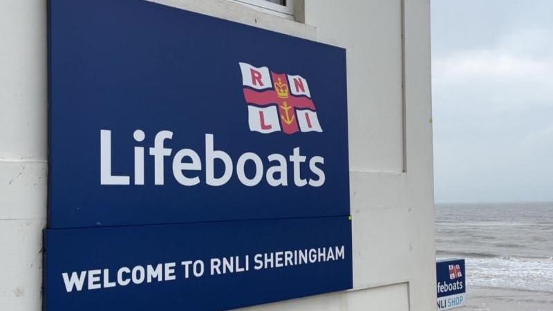 Kayak hire company suspended over lack of lifeboat
