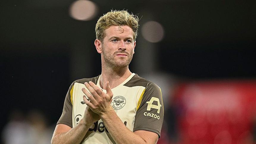 'Natural leader' Collins nets Bees' winner