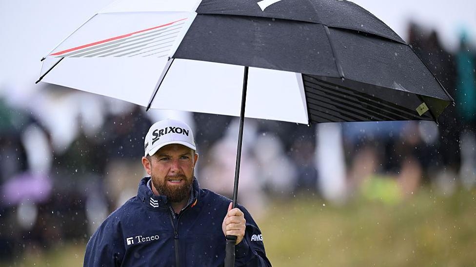 Lowry 'fought' first-tee nerves on Portrush return