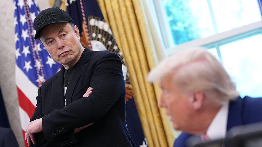 Elon Musk says he 'regrets' some posts he made about Donald Trump