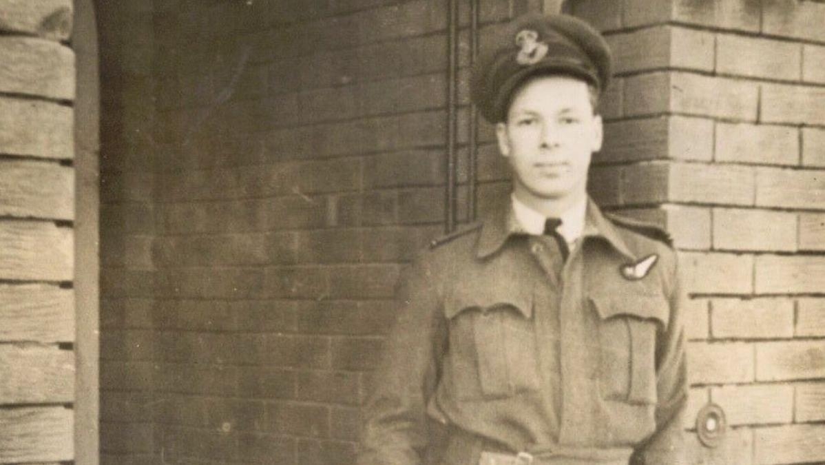 Family visit to WW2 crash site 'overwhelming'