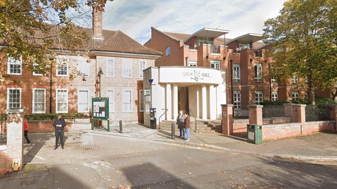Report criticises council's 'culture of secrecy'