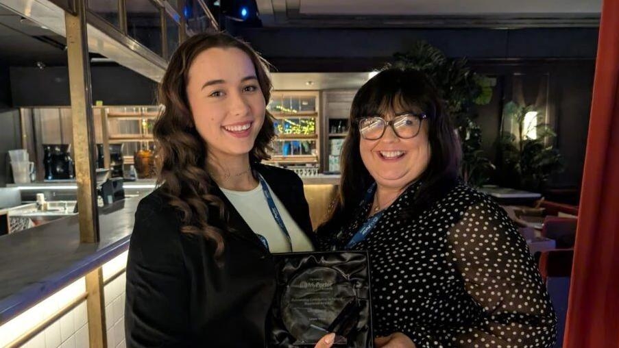 Porter's national award for 'outstanding service'