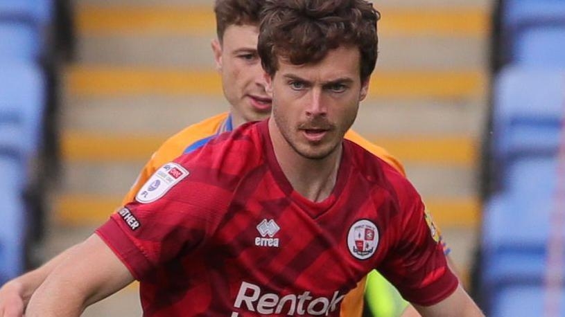 Kelly among six players offered new Crawley deals