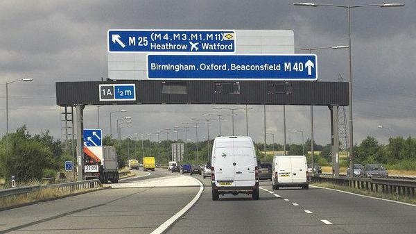 Motorway shut after serious multi-vehicle crash