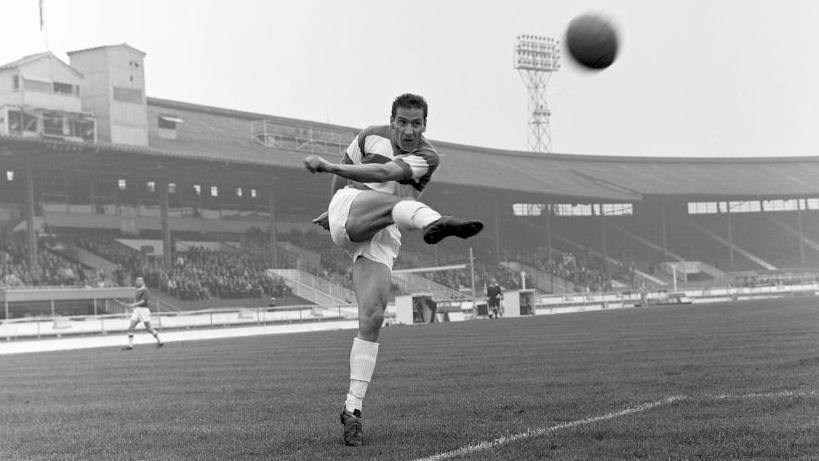 QPR legend Lazarus dies aged 86