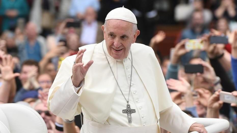 Tributes to Pope who 'crossed all the boundaries'
