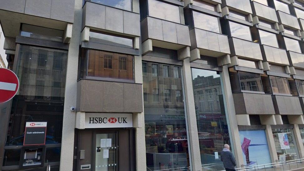 Plans to convert former bank into flats unveiled