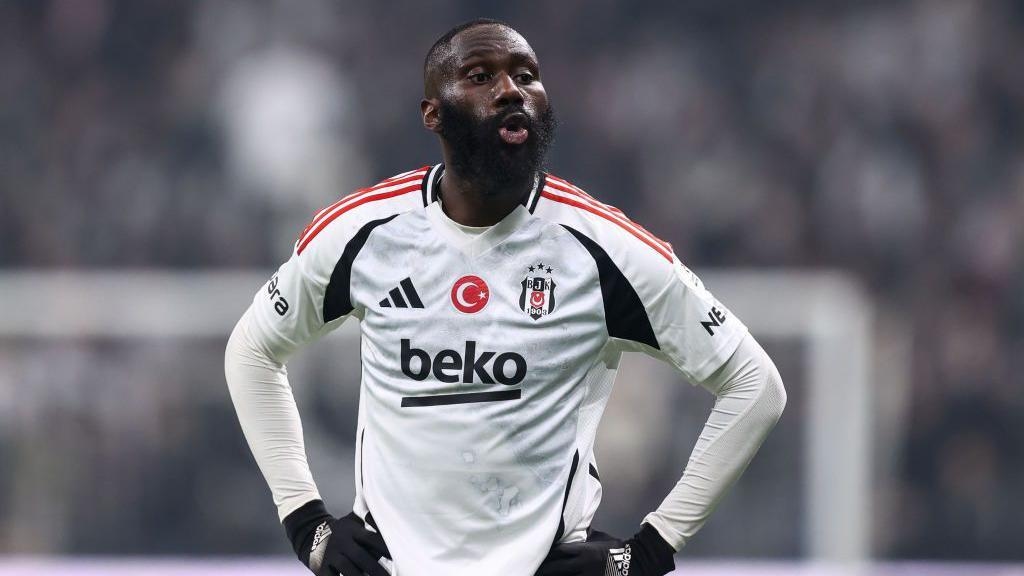 Sunderland make Masuaku 10th signing of summer
