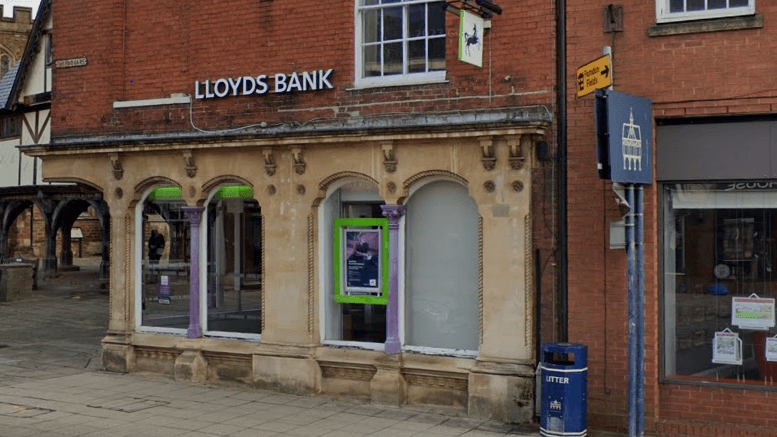 Clothing store could take over former bank