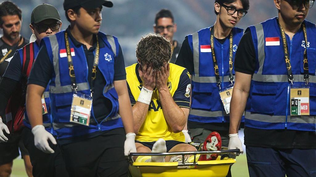 Romeny & Ferdinan in race to be fit for final