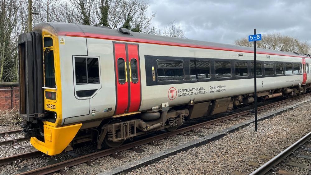 Signalling fault disrupts rail passengers