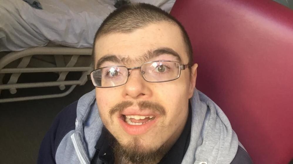 Man died after air bubble entered vein in dialysis