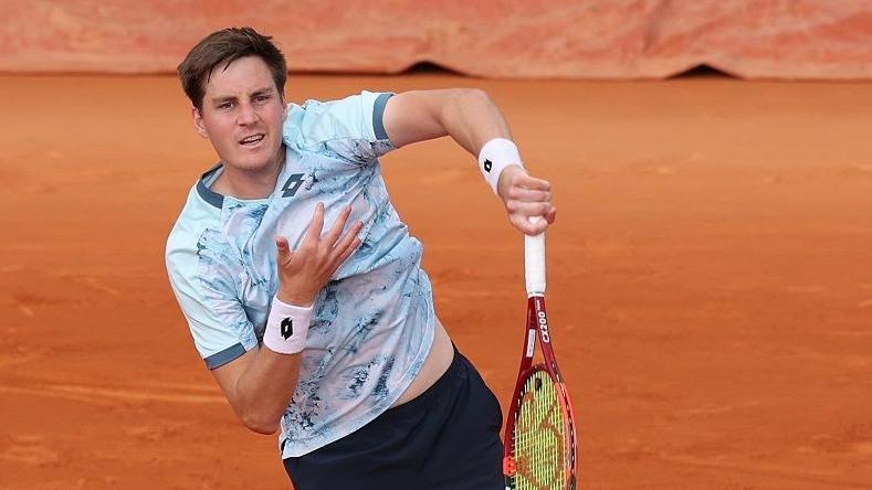 Doubles champion Patten 'OK about not being recognised'