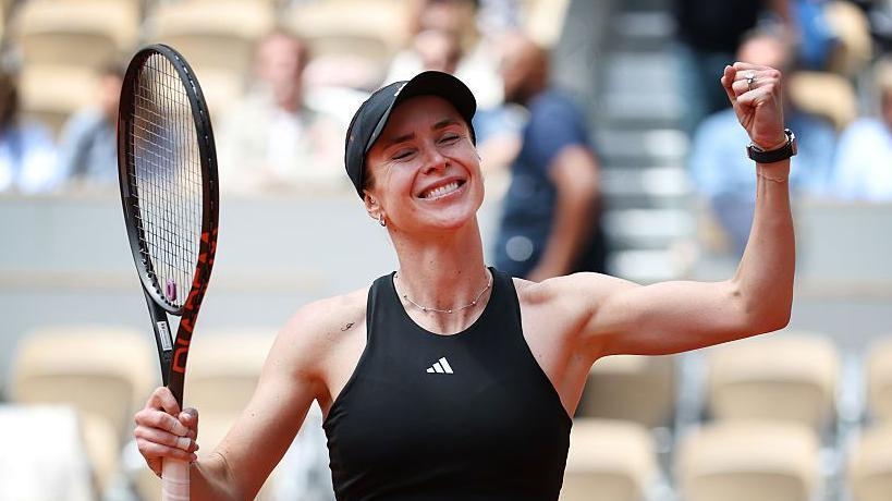 Svitolina's superb comeback upsets fourth seed Paolini