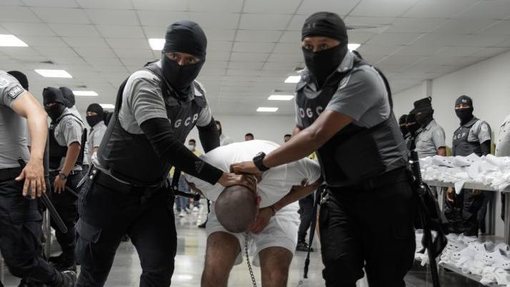 Migrants tortured in El Salvador, Venezuela says