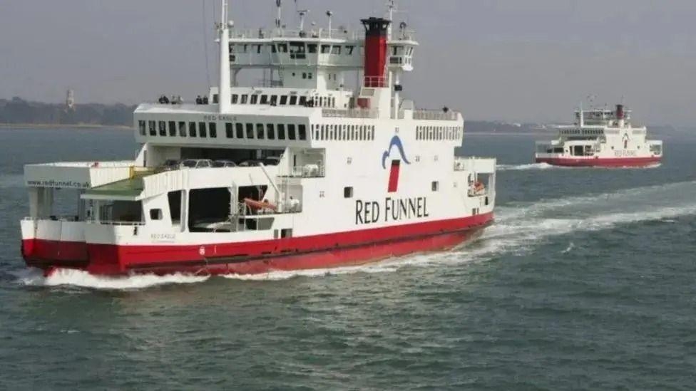 Ferry suffers 'technical issue' on return to sea