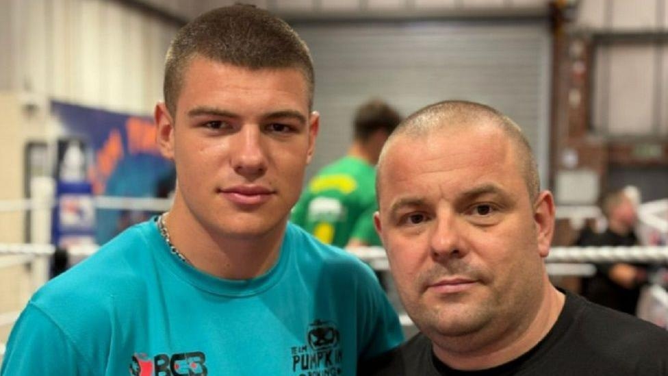 'All the boxers know someone who carries a knife'