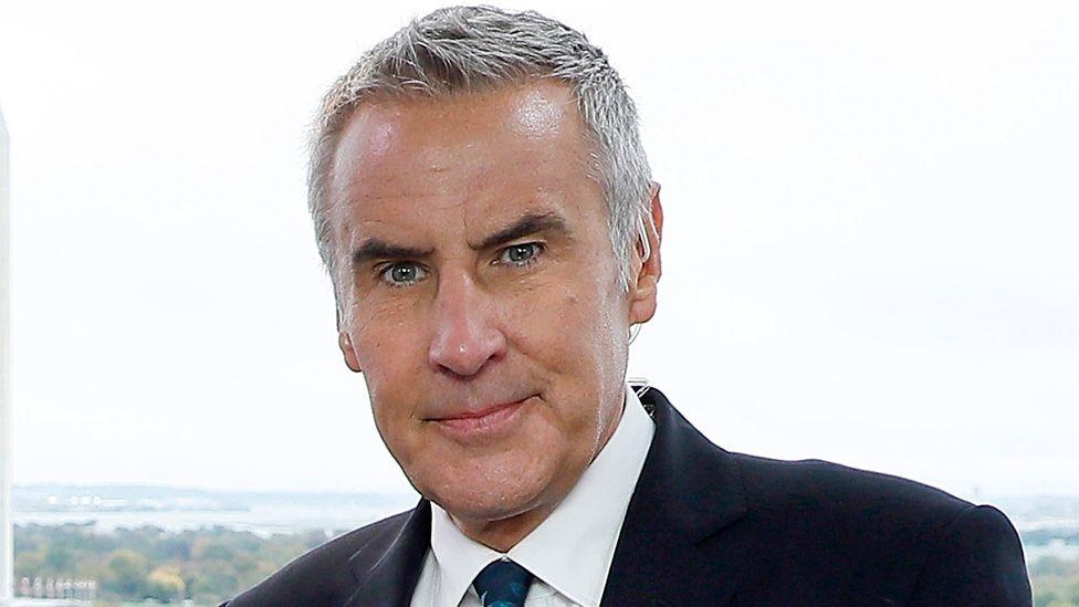 TV presenter Dermot Murnaghan reveals stage four cancer