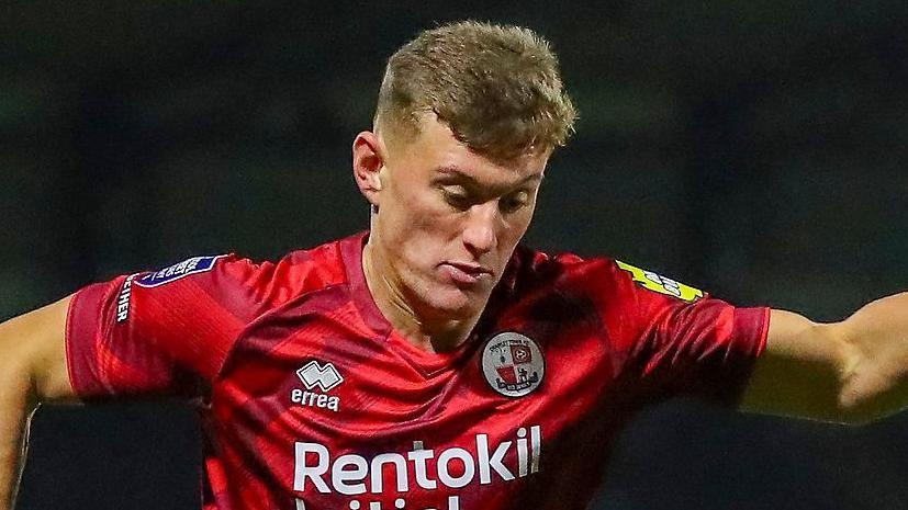 Striker Fish makes Torquay United switch