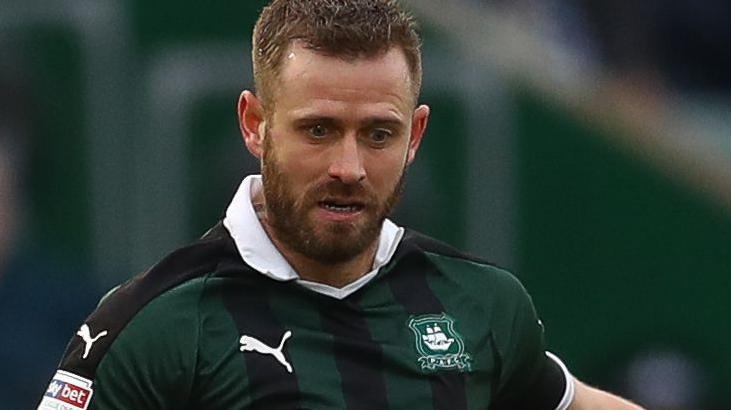 Plymouth install Fox as head of football operations
