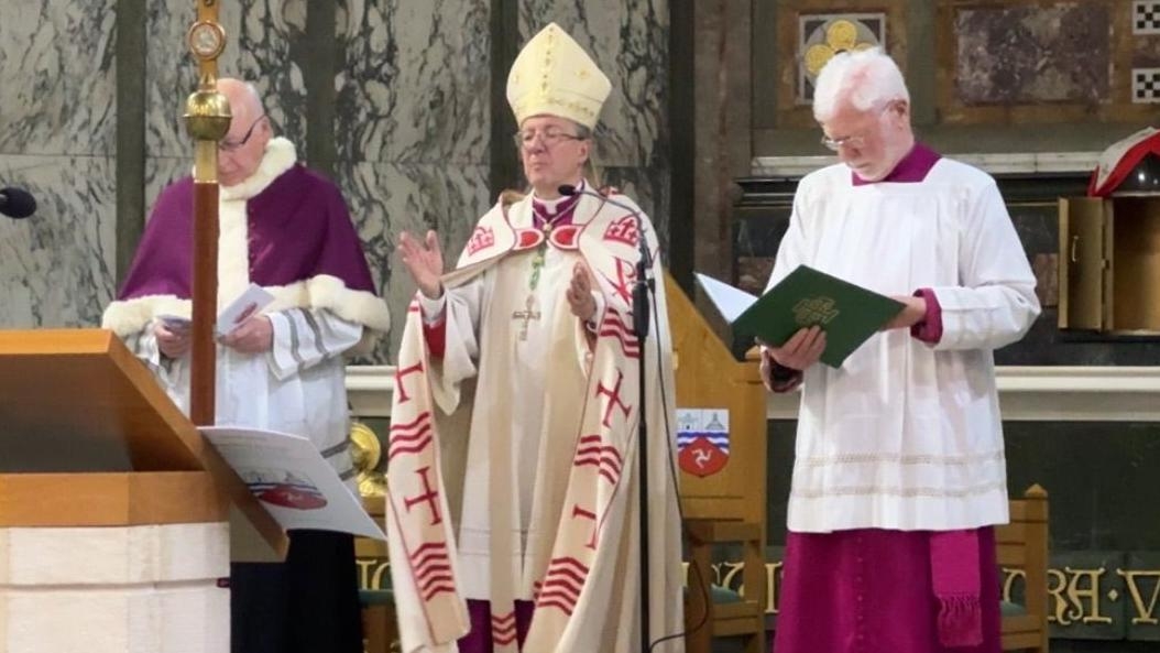 New bishop installed at cathedral in Manx capital