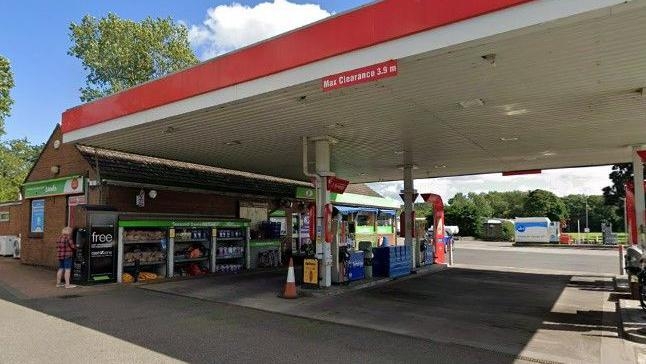 Bomb squad called to petrol station ATM blast
