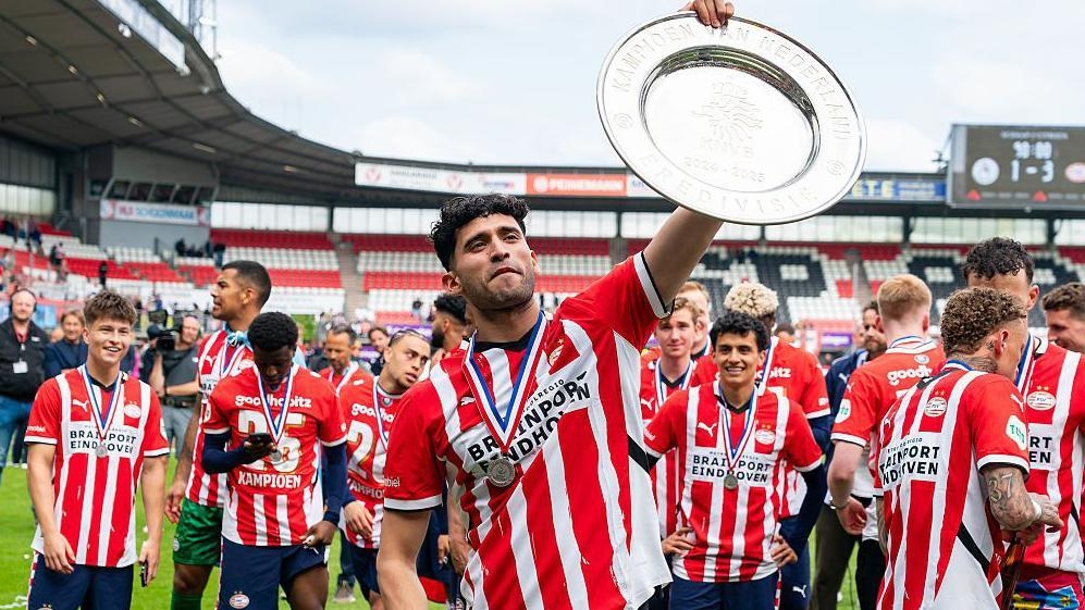 Fulham linked with 'El Toro'