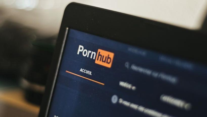 Pornhub pulls out of France over age verification law