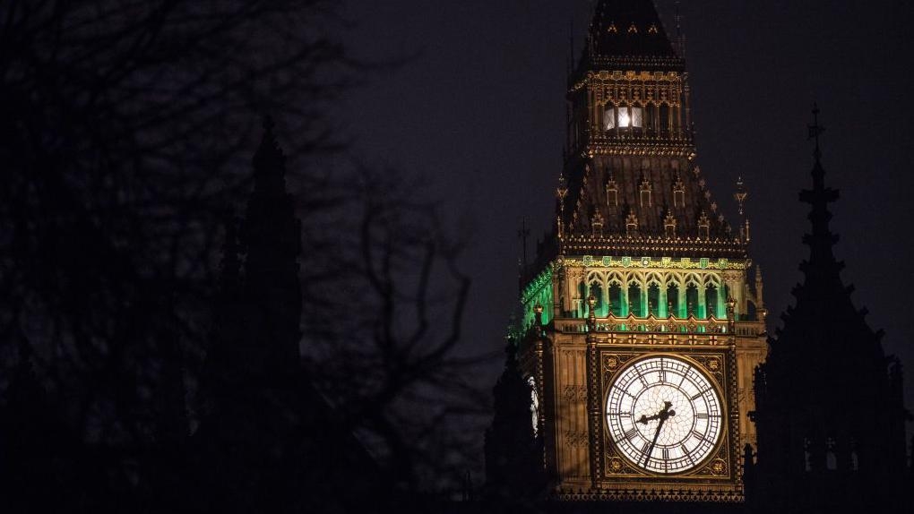 Big Ben light turned on to mark wartime anniversary