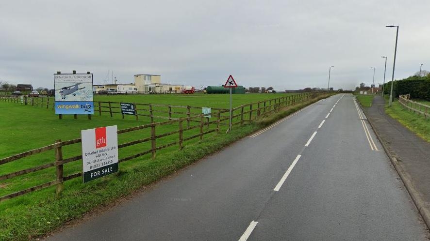 Skydivers killed in 'tragic accident' at airfield