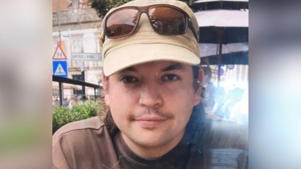 Missing man 'called 999 from taxi'