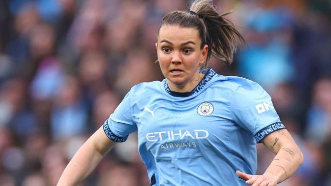 Man City sign Arsenal's Wienroither until 2027