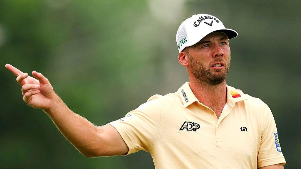 Burns leads as Scheffler and McIlroy make US Open cut