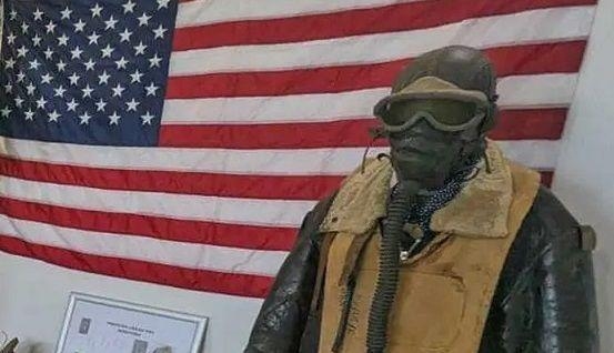 Exhibition remembers WW2 crash that killed 17